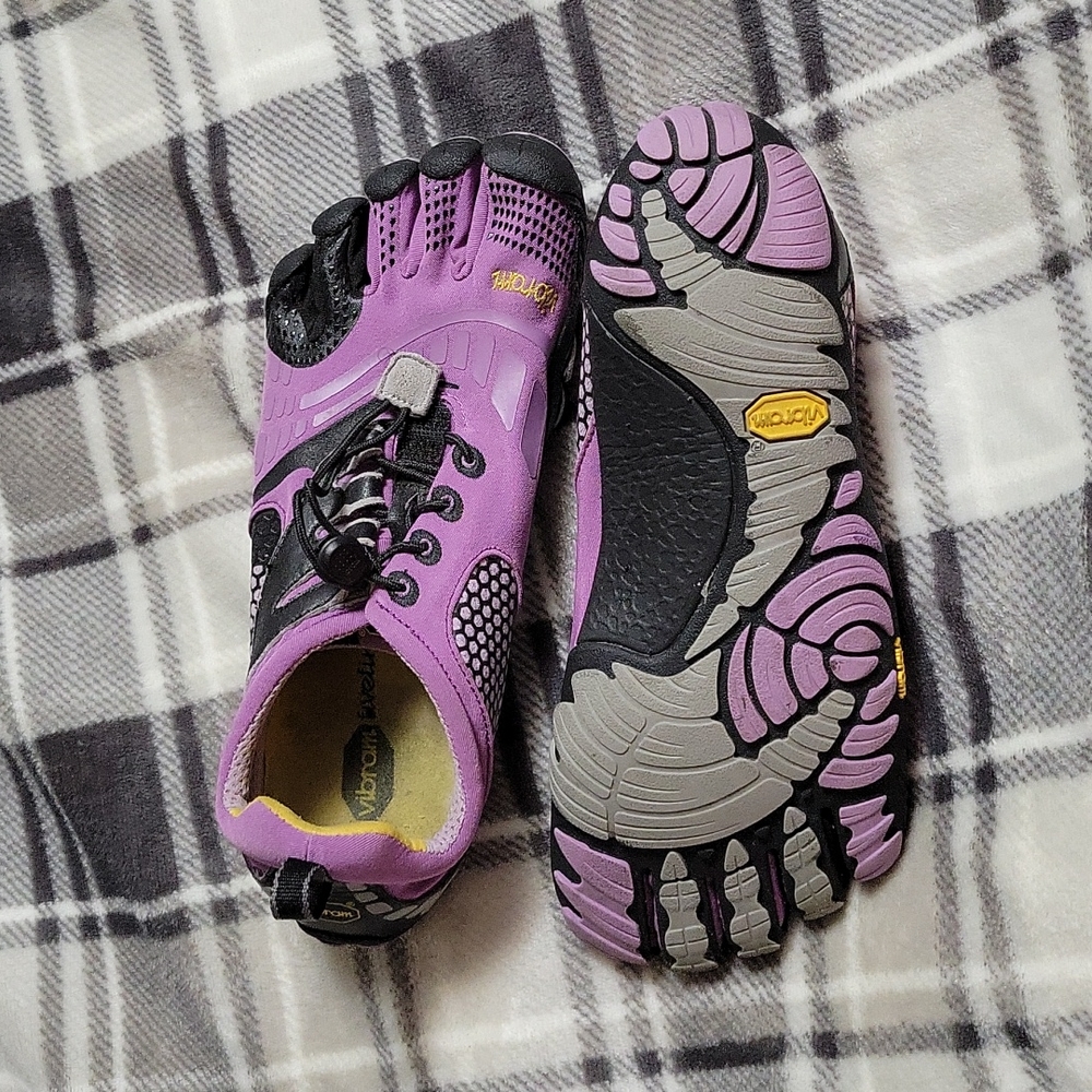 Vibram 5 finger shoes